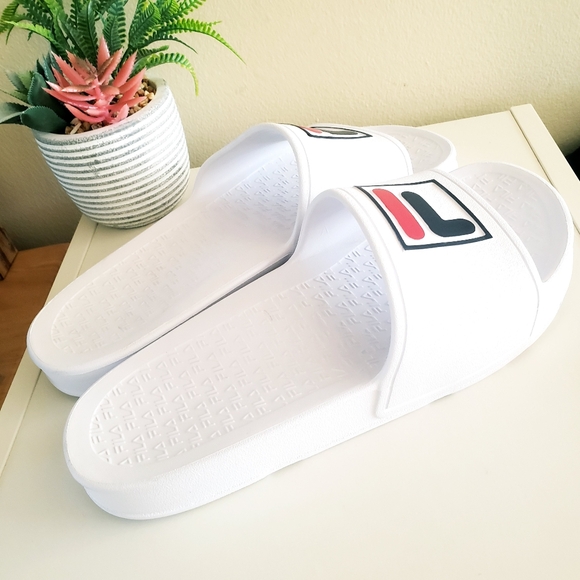 Fila Women's Sleek Slide BX Logo Slip-On Slides Sandals White - M9 W10 - Picture 2 of 8